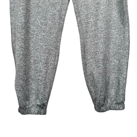 VUORI Boyfriend Jogger in Heather Grey - Picture 8 of 10